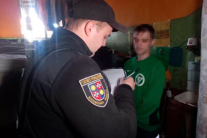 Заключенные винницкой колонии выдавали себя за службу такси (фото) - Такси Сервис Украина