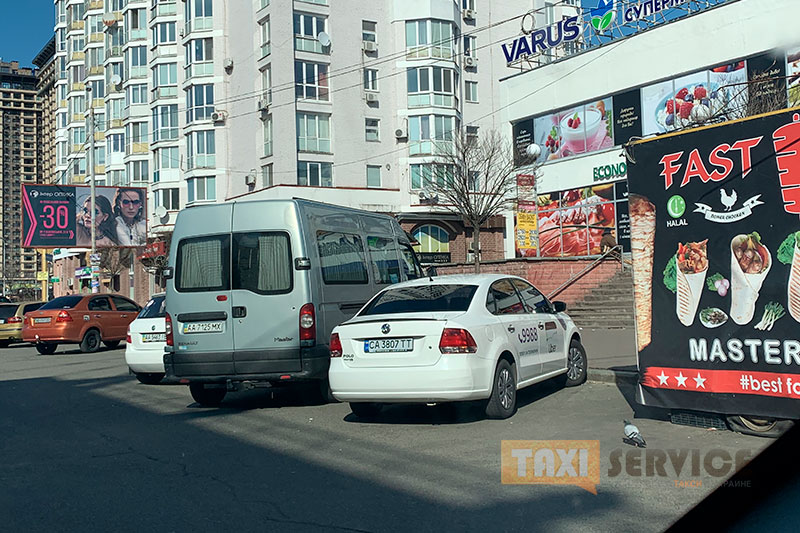 "Таблеточки" собирают средства на оплату поездок в Uber для медиков Украины - Такси Сервис