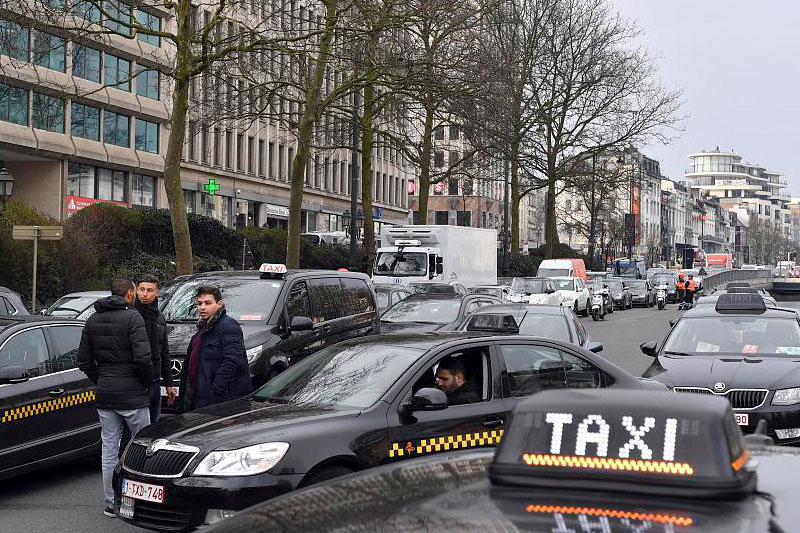 Апелляционный суд запретил сервис такси Uber в Брюсселе