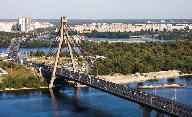В Киеве завтра будет ограничено движение на Северном мосту