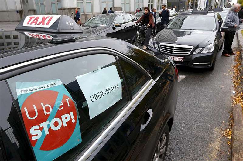 В Брюсселе суд по коммерческим вопросам запретил сервис такси Uber