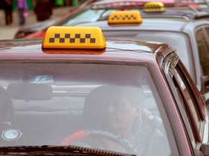 Почти 100% таксистов Киева работают нелегально