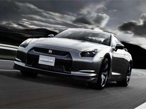 Nissan GT-R назван «Автомобилем года в России»