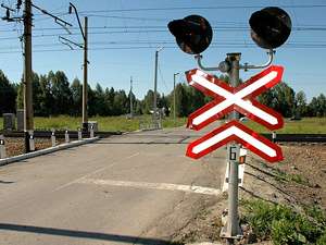 В Львовской области на переезде поезд врезался в такси