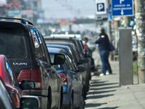 ГАИ Киева призывает сегодня не парковать машины в центре города
