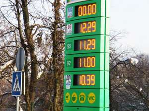 Антимонопольный комитет требует снижения цен на топливо