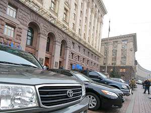 Киевсовет заказал такси на миллион гривен 