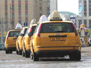 Легальное такси в Москве пустят на выделенные полосы