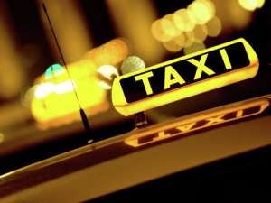 Киевляне жалуются на дорогое такси в ночное время