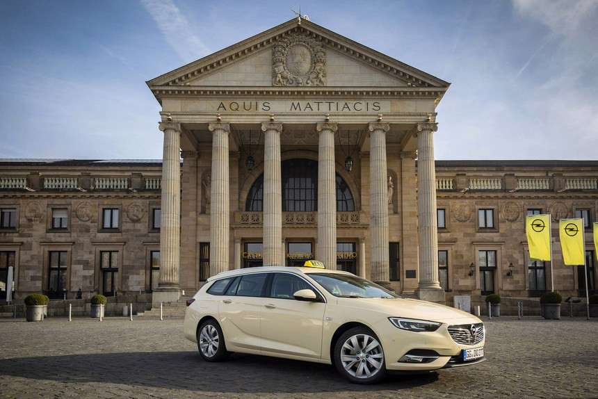 Opel для такси: в немецких таксопарках появятся универсалы Insignia Tourer