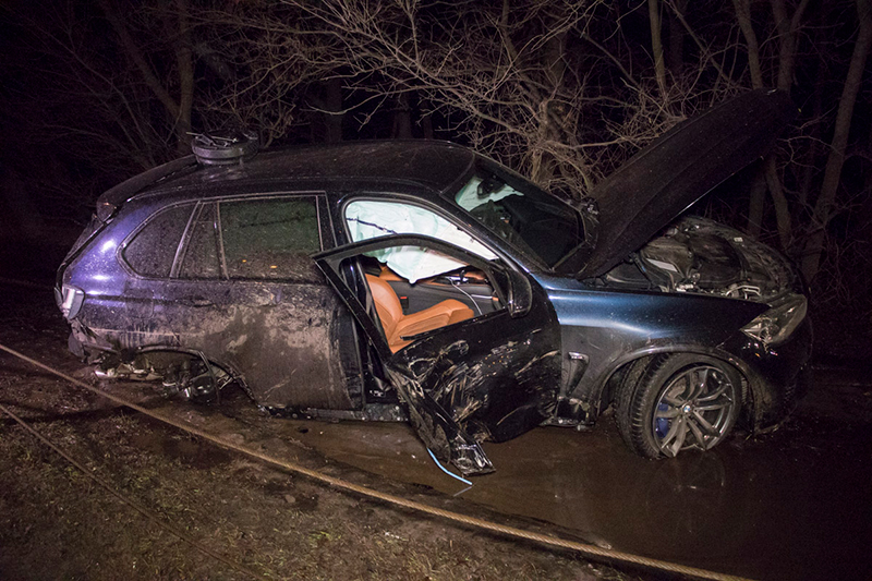 В Киеве BMW X5 уничтожил такси Lanos: пассажир сгорел в автомобиле
