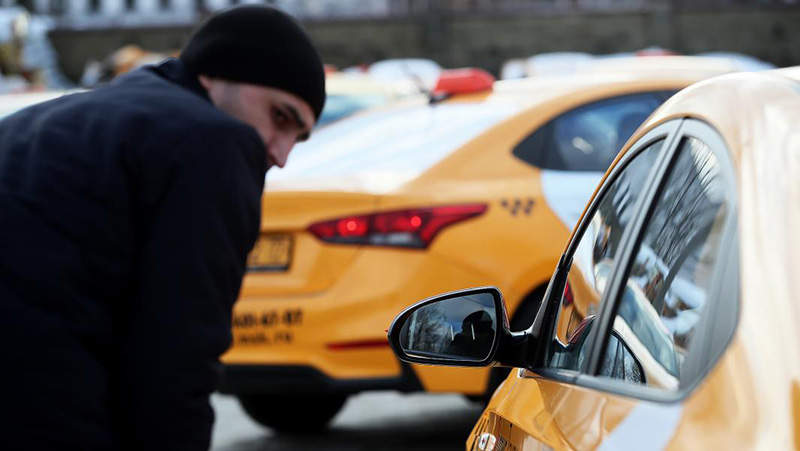 Шашечный разбор: таксисты переходят на самозанятость