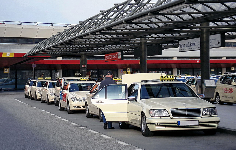 Такси для женщин в Германии: необходимость или ненужный сервис?