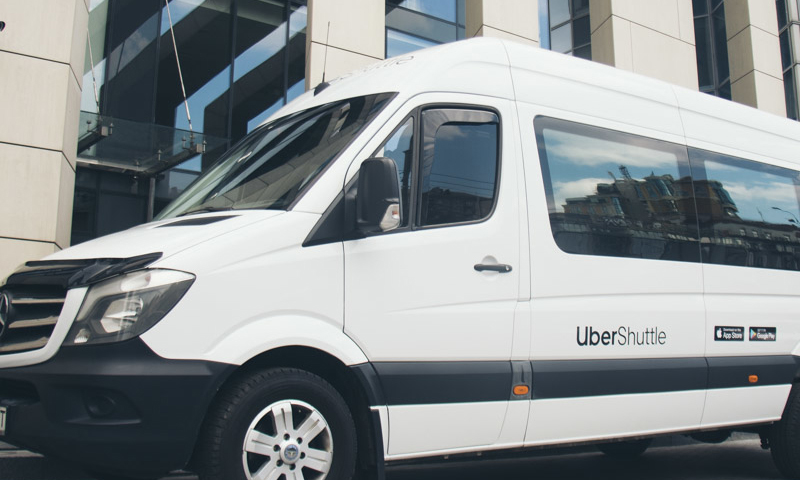 Оборот в 80 000 грн, прибыль — 40 000 грн: сколько заработают водители Uber Shuttle в Киеве