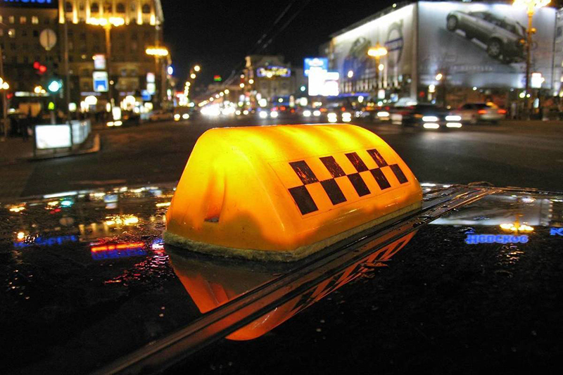 Новокаховские налоговики взялись за местных таксистов