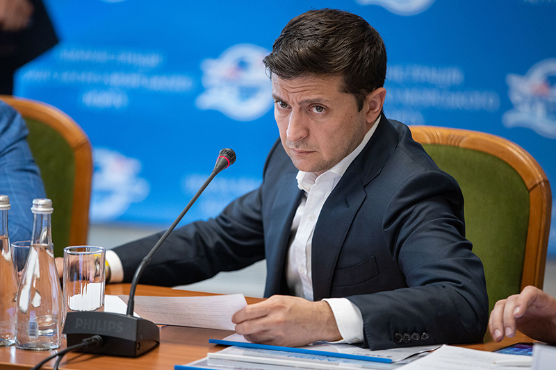 Владимир Зеленский поручил сократить неформальную занятость в Украине