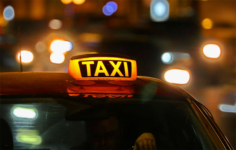ТОП-10 типичных ошибок пассажиров такси при поездке с водителем