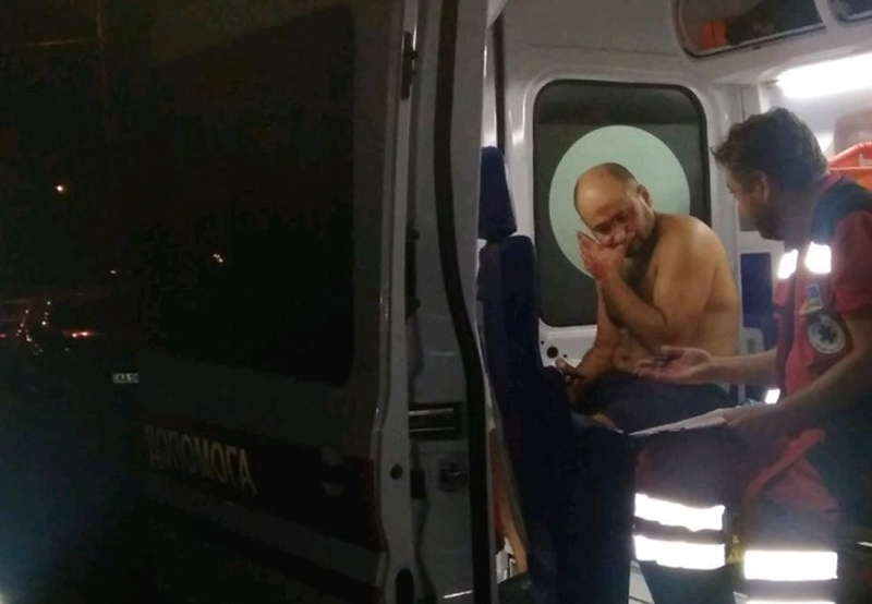 Водитель и пассажиры такси Uklon избили прохожего в Киеве