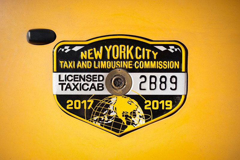 Афера на $810 миллионов с продажей медальонов такси в Нью-Йорке