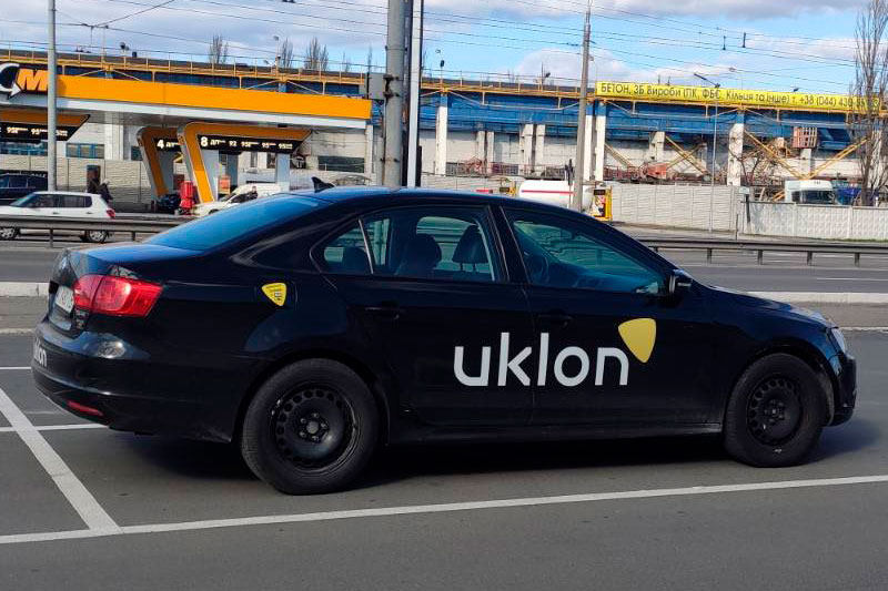 Карантин не помеха: украинцы пытаются найти подработку в такси 