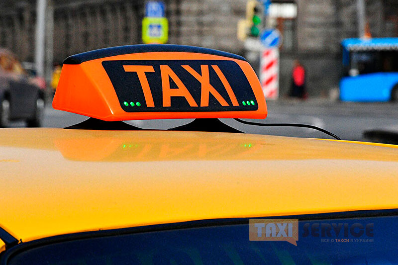 Бизнес такси в Мариуполе серьёзно просел из-за коронавируса, людям сейчас не до такси