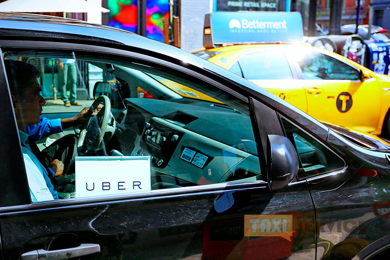 Нью-Йорк предлагает работу водителям Uber и Lyft, которые из-за коронавируса лишились заработка