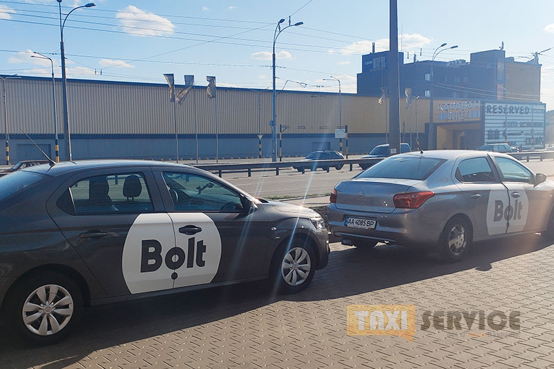 Агрегатор-такси: чем недовольны водители и как убивается рынок такси в Украине - Такси Сервис
