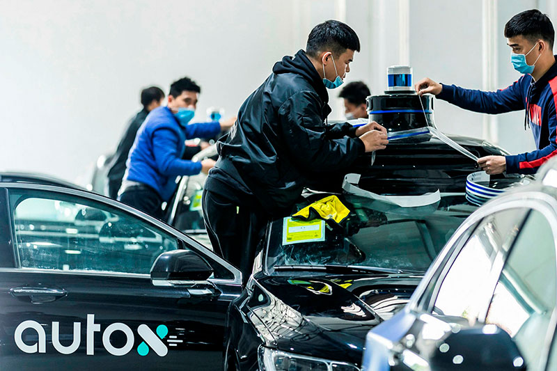 В Китае начали тестировать полностью беспилотные такси AutoX в условиях города