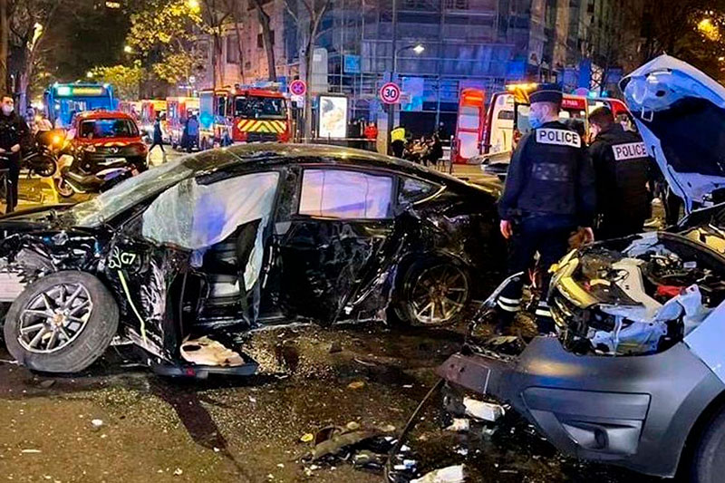 Крупнейший таксопарк Парижа откажется от Tesla Model 3 после инцидента, в котором пострадало более 20 человек
