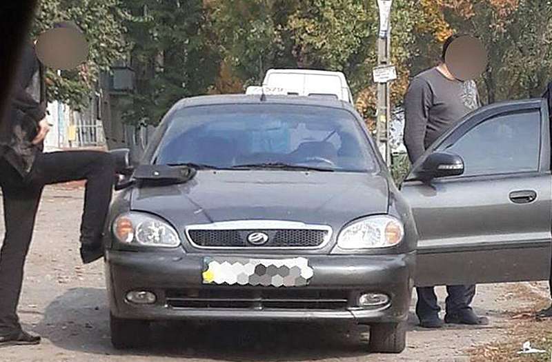 В Днепре задержали водителя такси: пьяный и под кайфом