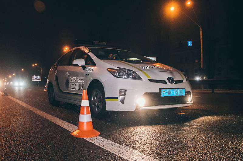 В Киеве на проспекте Победы перевернулась Skoda Taxify