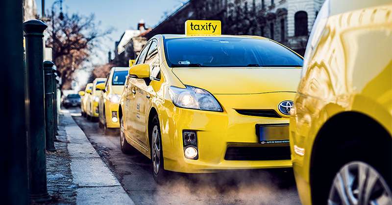 В Праге суд запретил альтернативный сервис такси Taxify