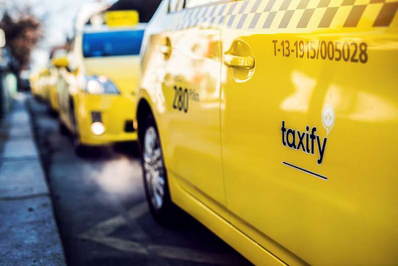 В Харькове начал работать сервис по заказу такси Taxify