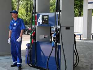 В Украине упали продажи бензина
