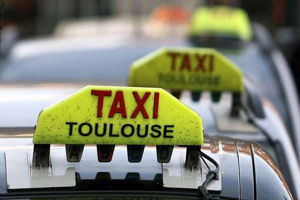 Во Франции появилось «родительское такси»