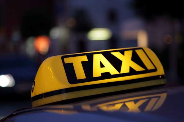 Такси по-лугански: 500 грн — по городу, 2000 — за город