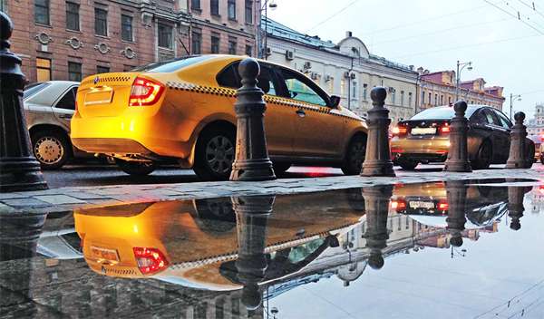 Перевозчики: Из-за законопроекта Мининфраструктуры такси подорожает в 1,5 раза