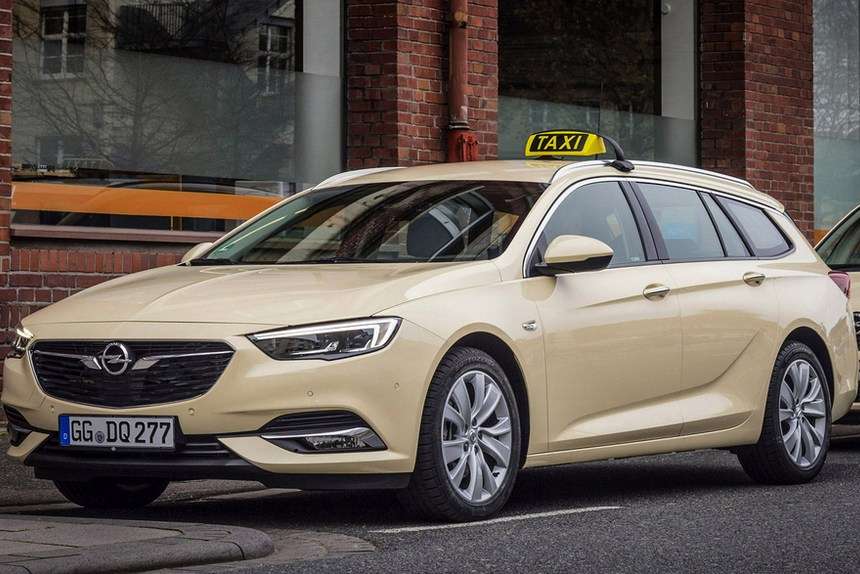 Opel для такси: в немецких таксопарках появятся универсалы Insignia Tourer